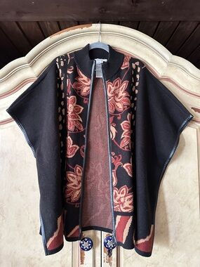 Chico's Black Zip up Cape/Jacket with Floral Design size S/M